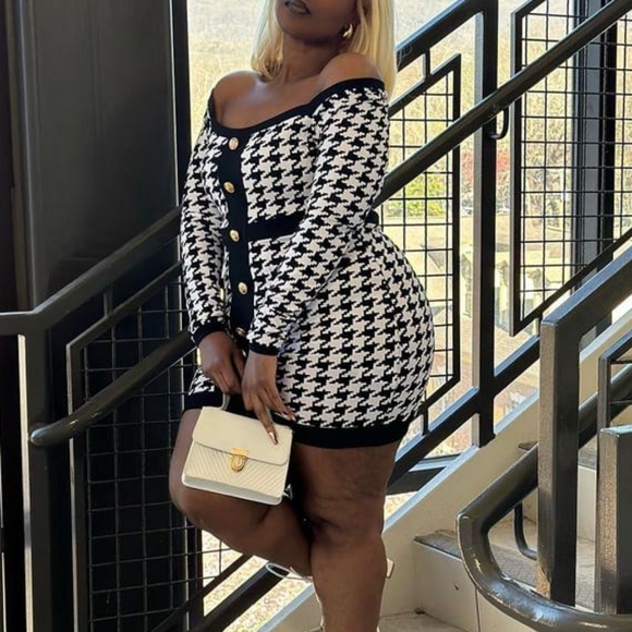Houndstooth Bodycon Dress - Picture 3 of 3